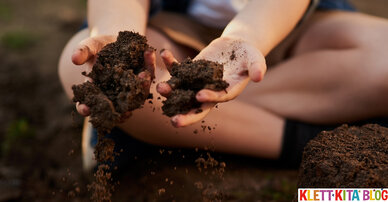 Farbe und Knete aus Erde