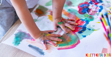 Fingerfarben selbstgemacht – aus Mehl und Wasser!