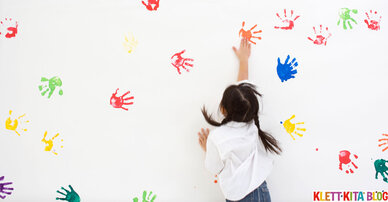 Das Patsch-Huhn – Tolle Hühnerfamilien per Handabdruck