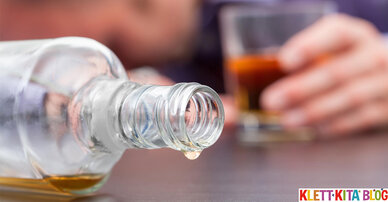 Kinder in Suchtfamilien – übergebe ich das Kind an der Kita-Tür an seinen alkoholisierten Vater?