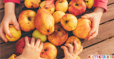 Saftig rote Äpfel - Einen Apfelbaum mit Watte und Korken malen